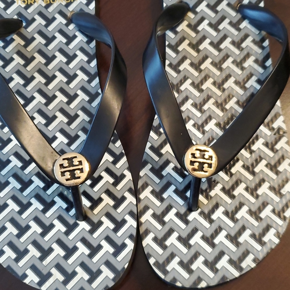 Tory birch flip flop